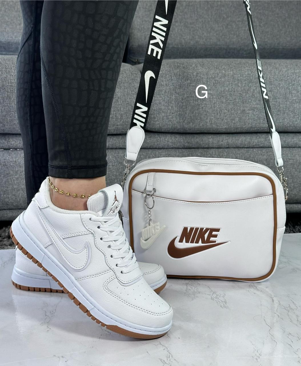 COMBO NIKE ZAPATOS-BOLSO C-205