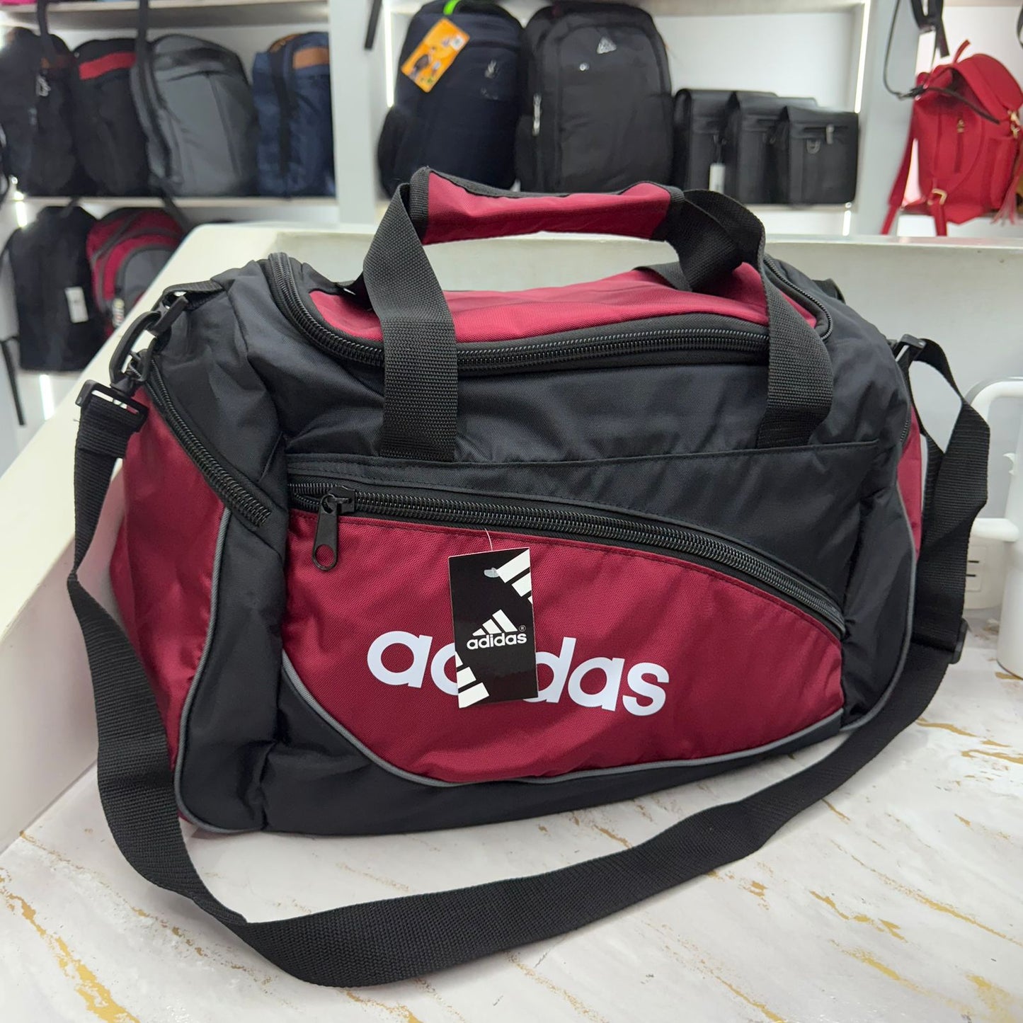 GUAYERA  VIAJERA ADIDAS 53X 35CM mediana