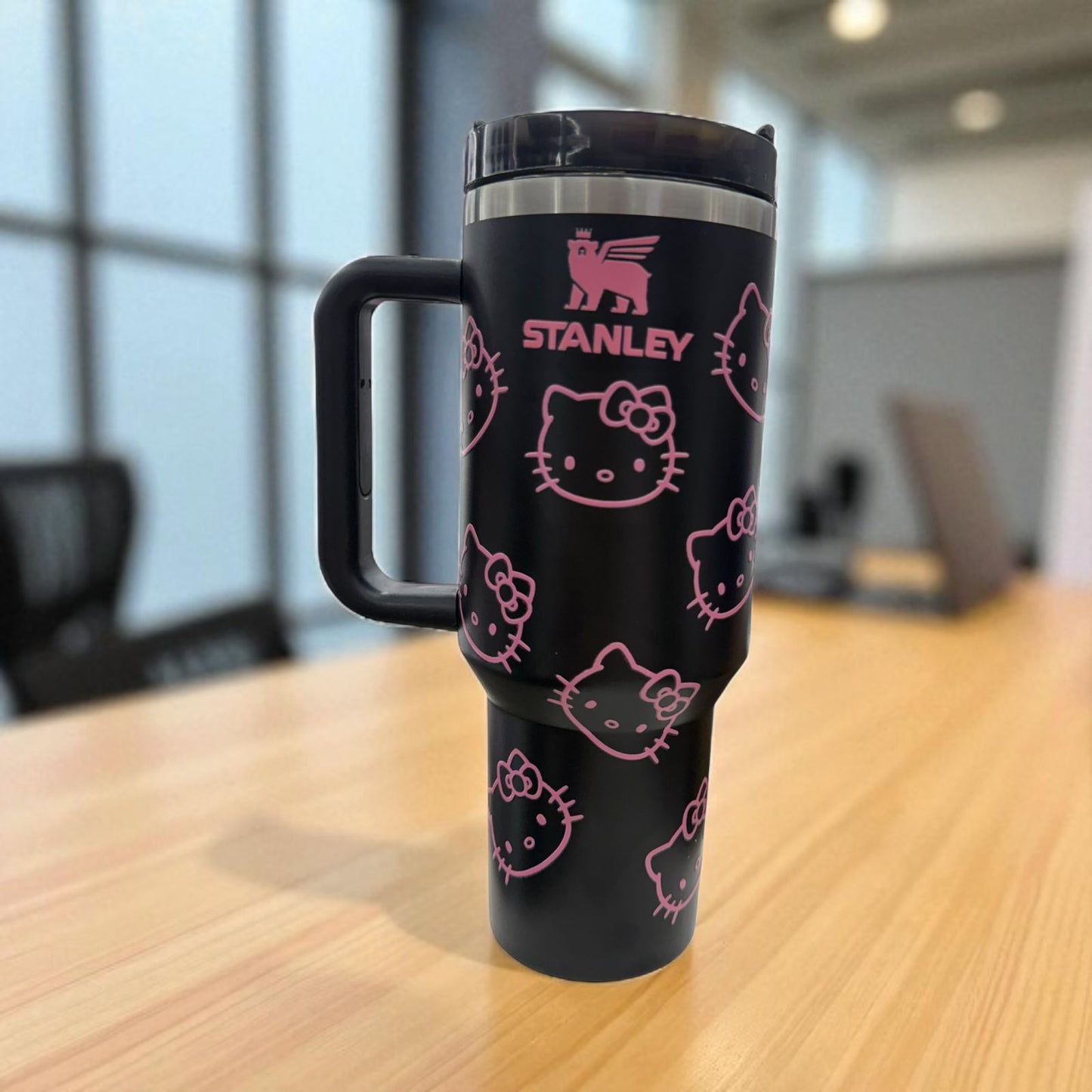 Termo Stanley Hello Kitty 40 Onz