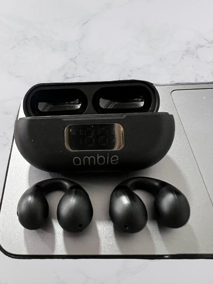 AUDIFONOS AMBIE CON PANTALLA