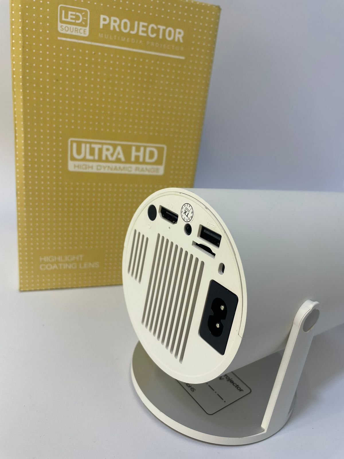 PROYECTOR HY300 CON MAGIS